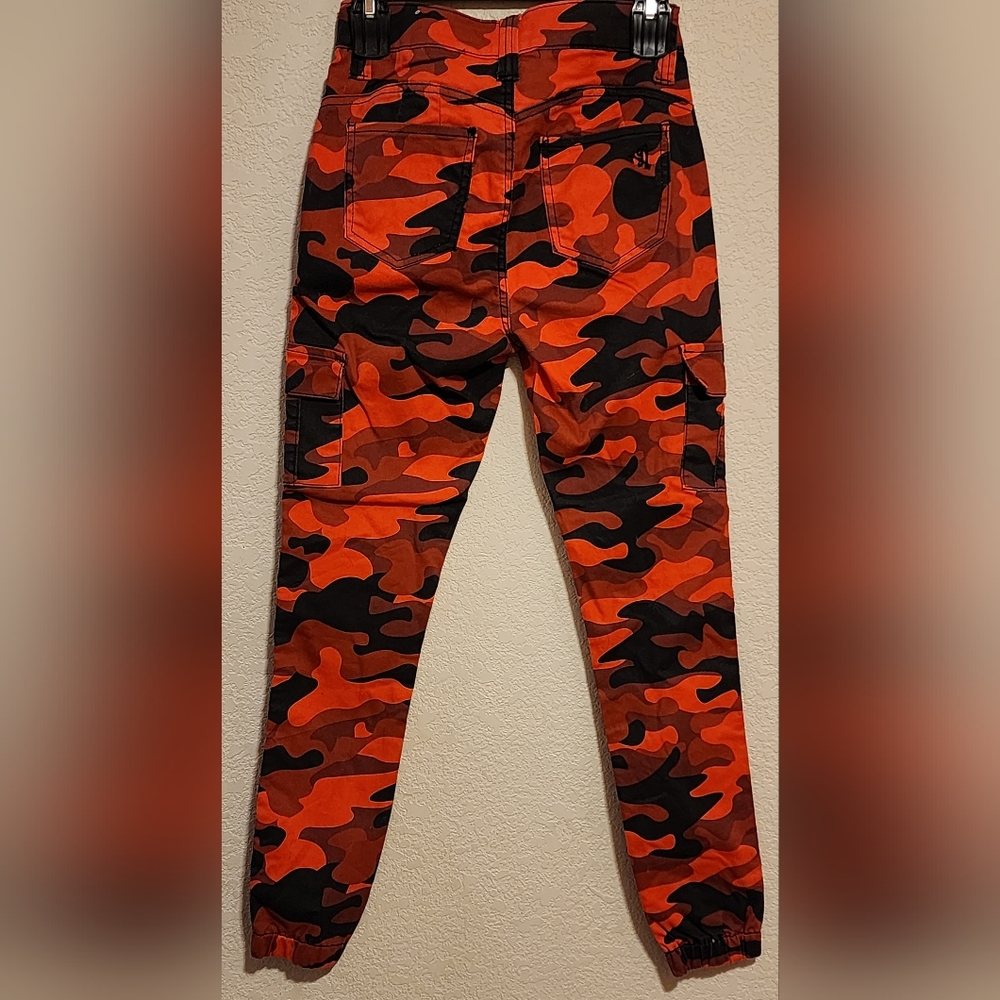 VIP Cargo Jeans - Picture 2 of 2